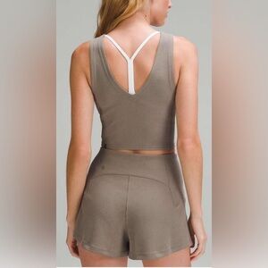 Lululemon set like new worn once 
Perfect condition no flaws